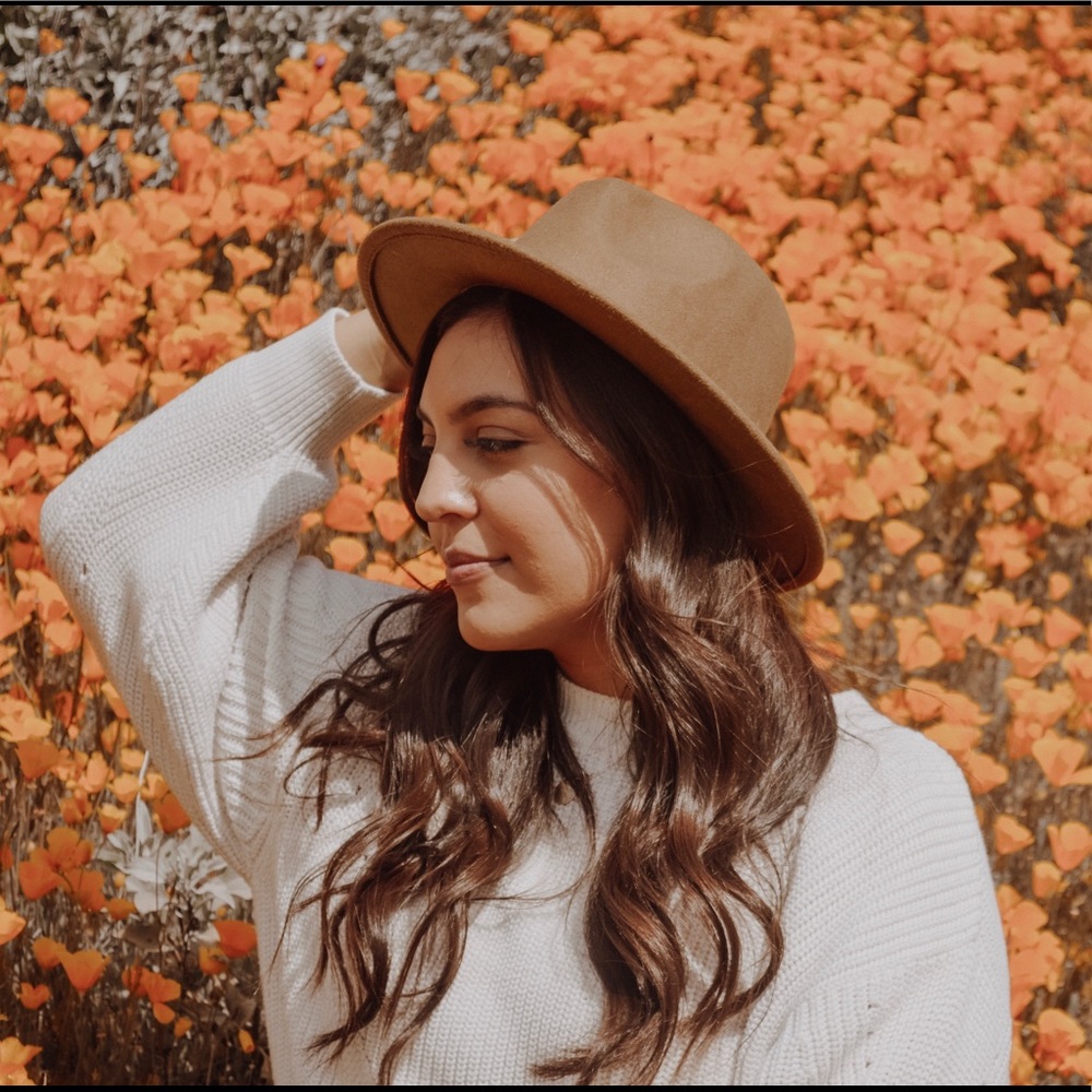 Meet your Posher, Kayla